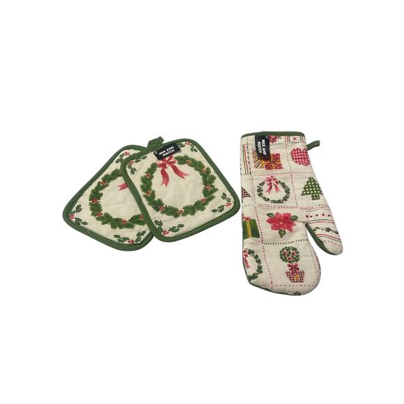 NWT Christmas Oven Mitt & 2 Pack Pot Holder - Picture 3 of 11
